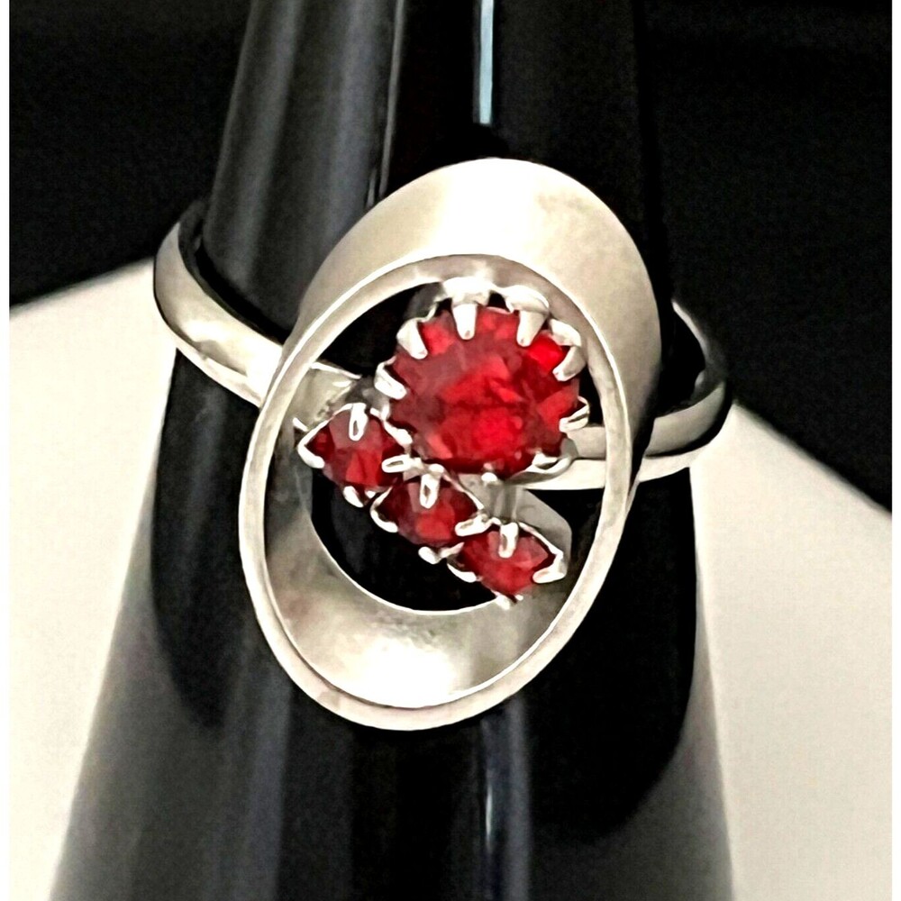 Vintage 1960s Geometric Ring Silver Tone Red Rhinestones Mid Century Modern - 4J
